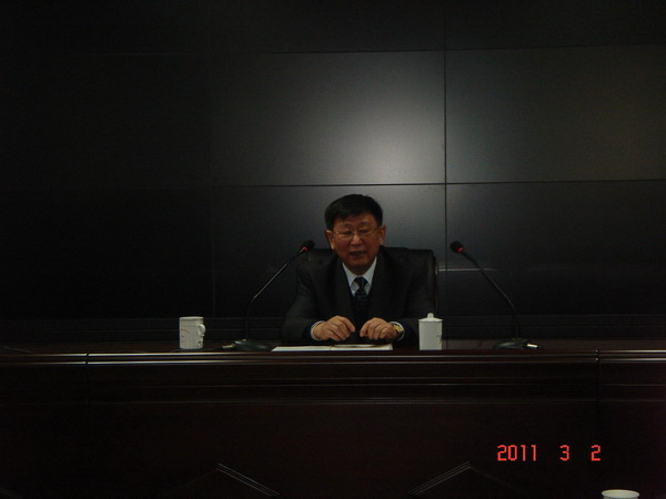 集團董事席華武總經(jīng)理、王重樂副總經(jīng)理，集團書記張正山親臨培訓(xùn)現(xiàn)場為大家授課